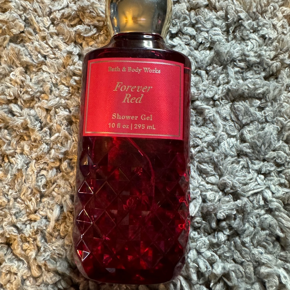 Bath & body works Forever Red body wash